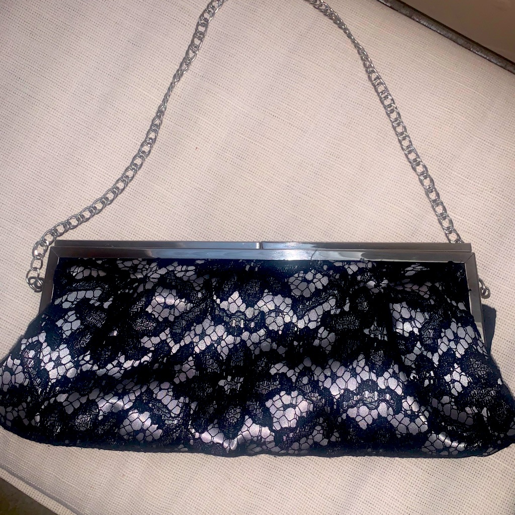 Whitehouse Blackmarket Snap Closure Chain Strap